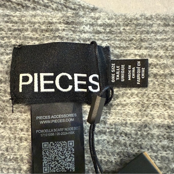 Pieces Cashmere Wool Blend Wrap Scarf Heathered Gray Knit Soft Feminine Cozy - Picture 7 of 9